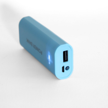 DIY mini powerbank 2×18650, blue