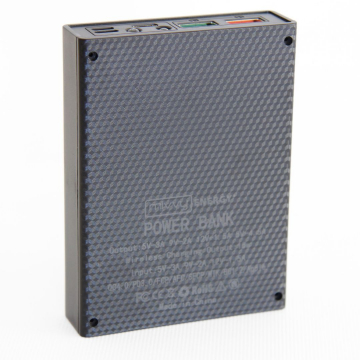 DIY wireless magnetic power bank 4×18650, black